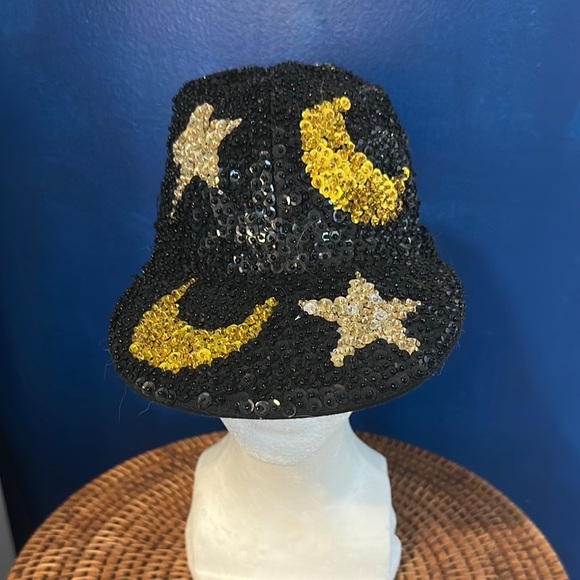 NWT Women’s Vintage 80’s All Sequin Ball Cap Hat Cap with Moon & Star Design - Picture 1 of 6